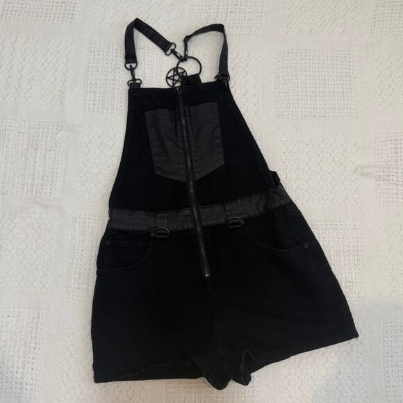 Killstar medium gothic Dean denim overalls bib shorts SH 3008 - Picture 9 of 10